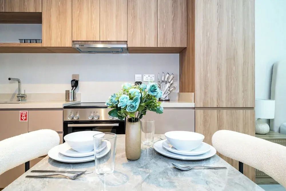 Minimalist Luxe Studio in the City
