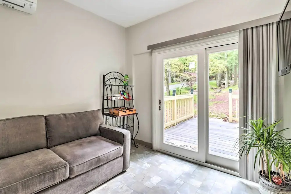 Hot Tub + Game Room: Peaceful Poconos Home!