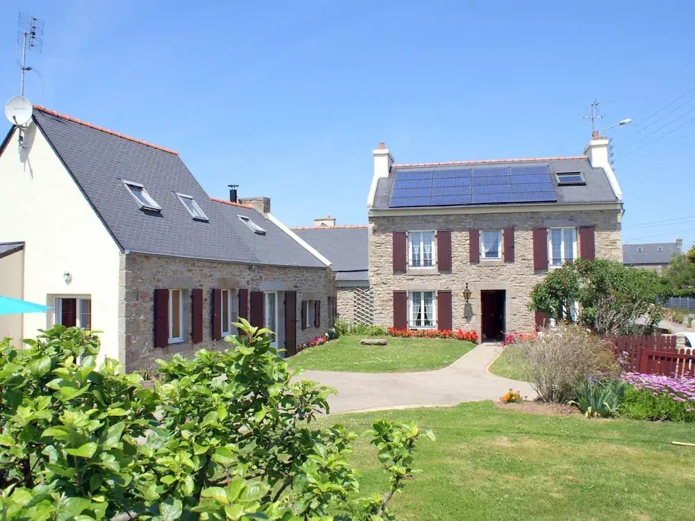 Holiday Home in Plouarzel Near Sandy Cove