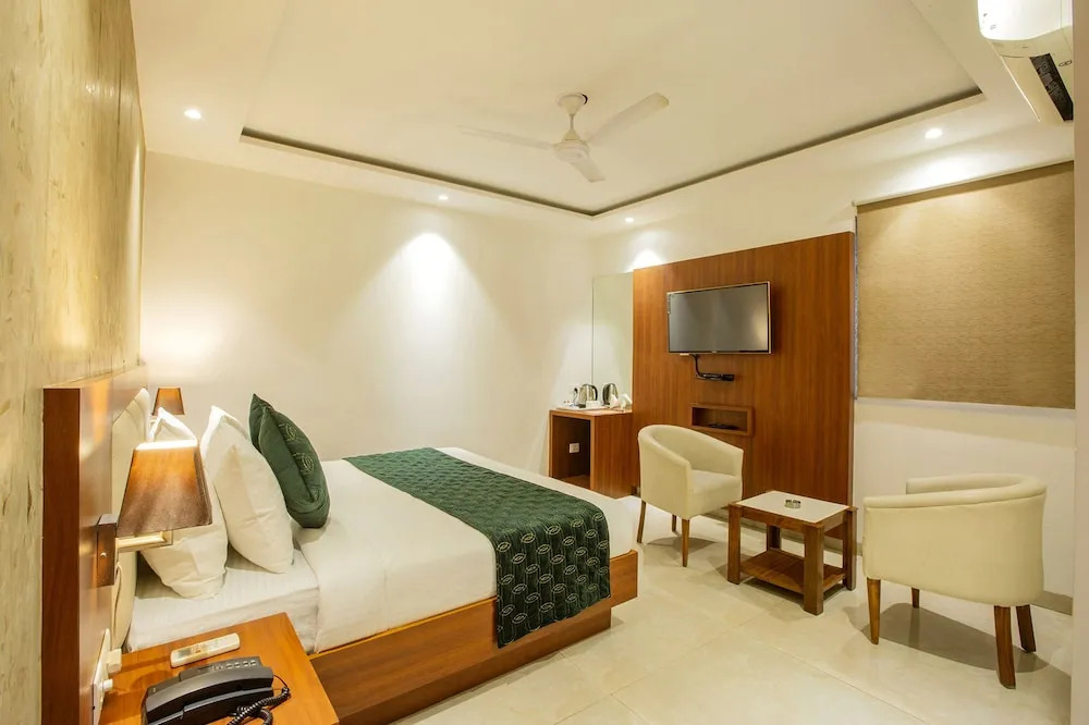 FabHotel Hexa Mahipalpur