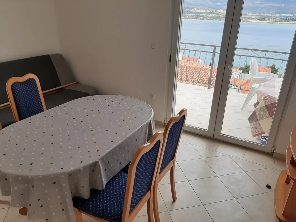 Attractive Apartment in Mastrinka near Sea Beach
