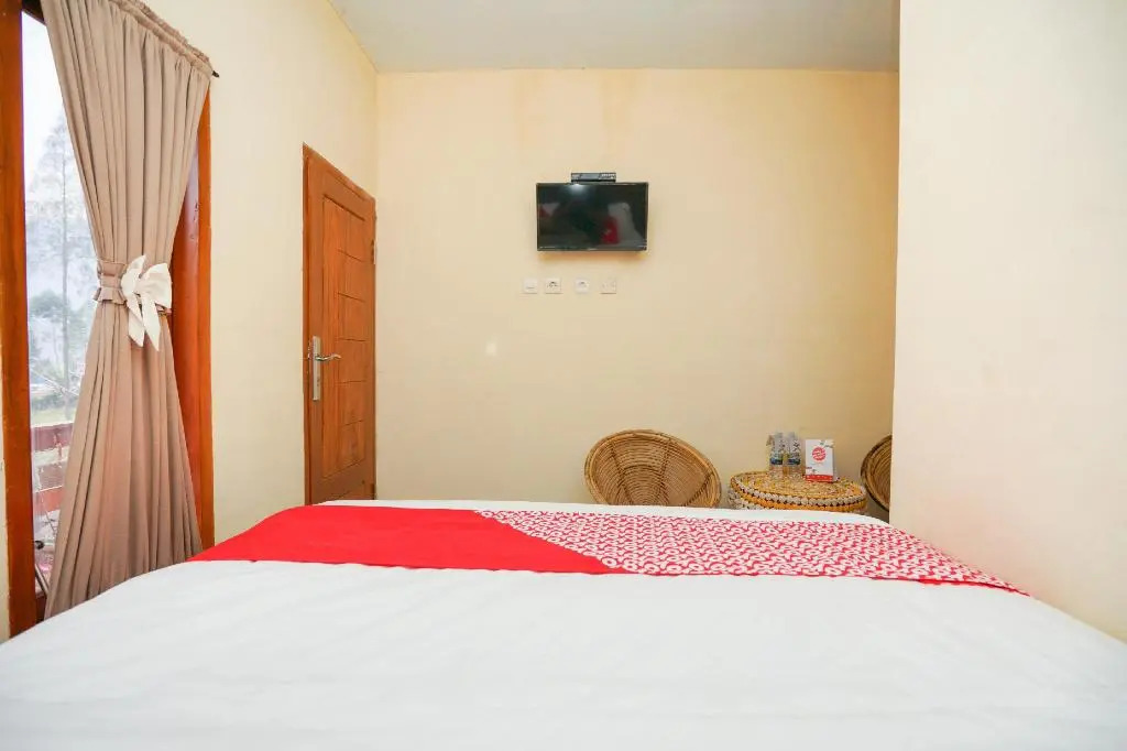 OYO 1834 Family Homestay
