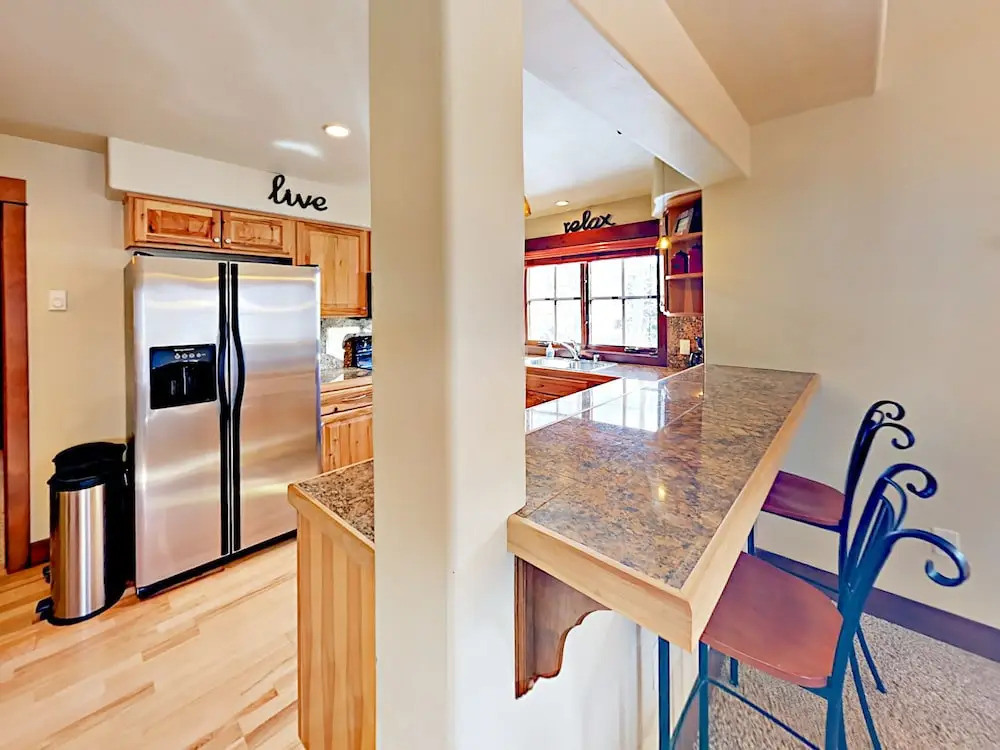 Ore House Condo #206 3 Bedrooms 3 Bathrooms Condo