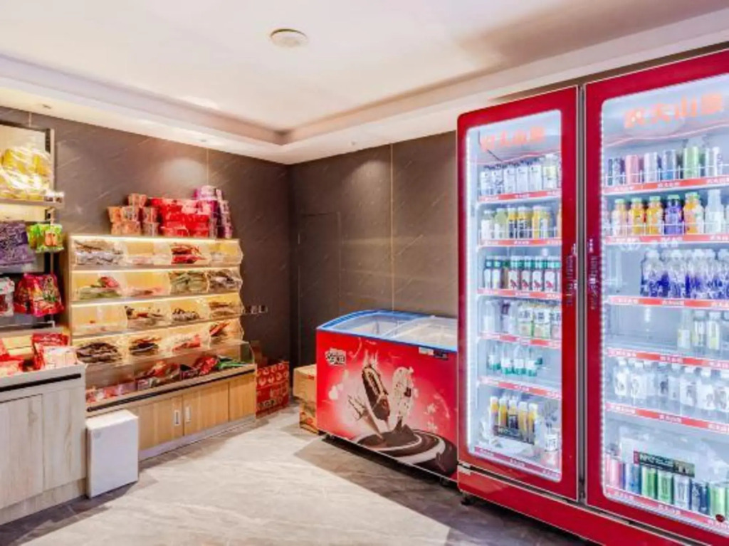 Wuhu Hippo E-sports Hotel (University Town)