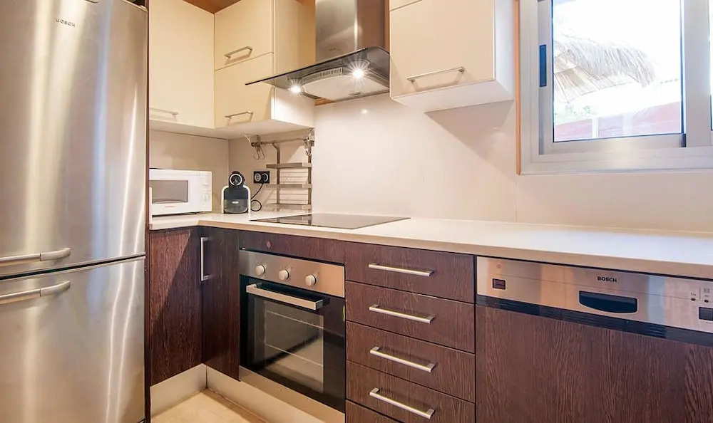 Beachfront Apartment Silvi (R80)