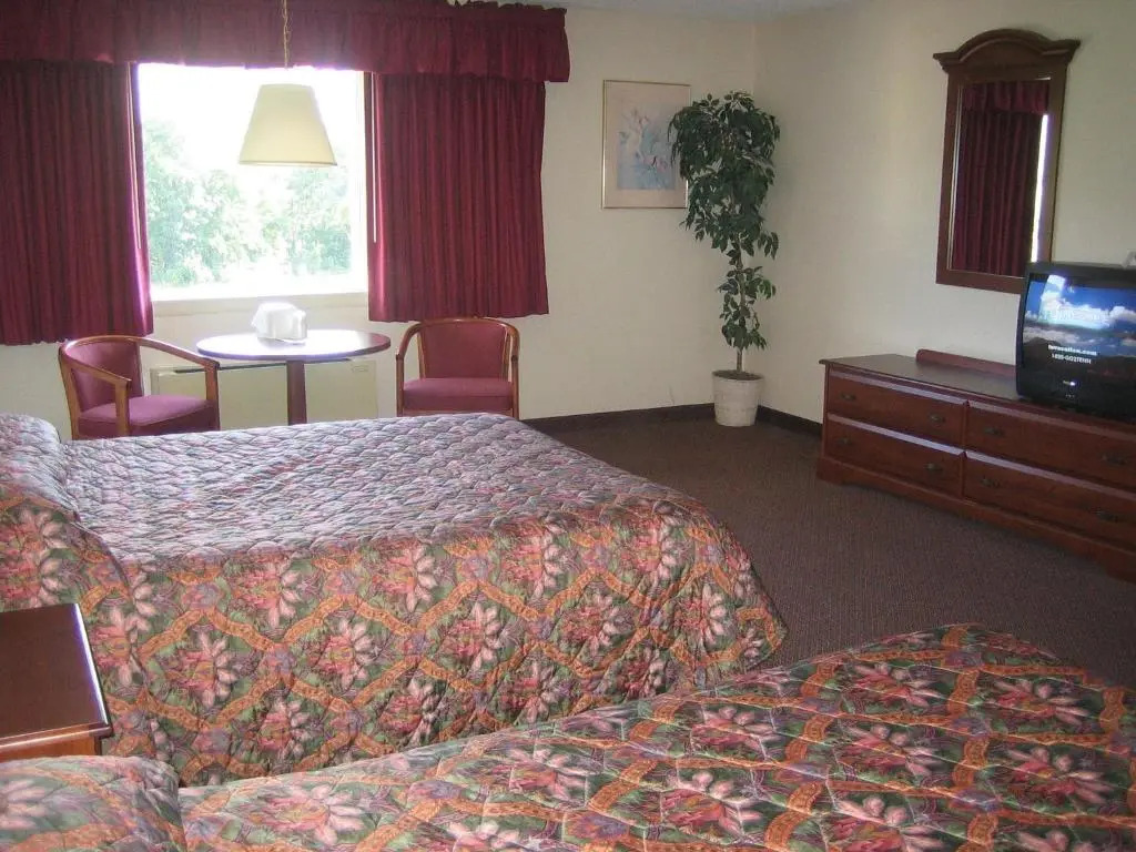 Town & Country Inn & Resort