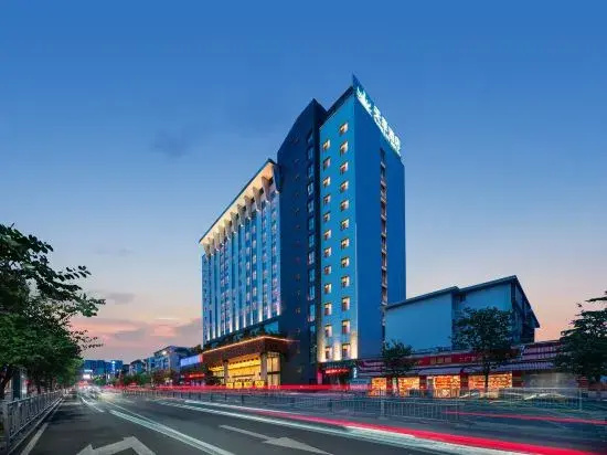 Tangent Hotel