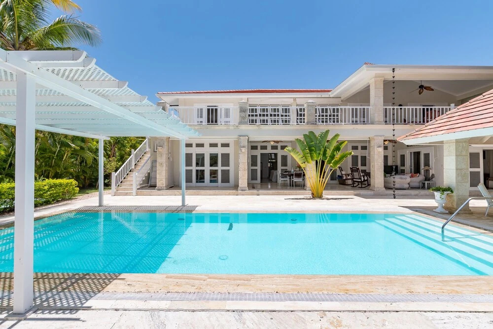 5-star villa near Playa Blanca Beach