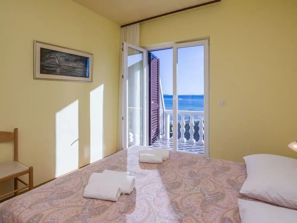 Apartment on Vir Island Near Sandy Beaches
