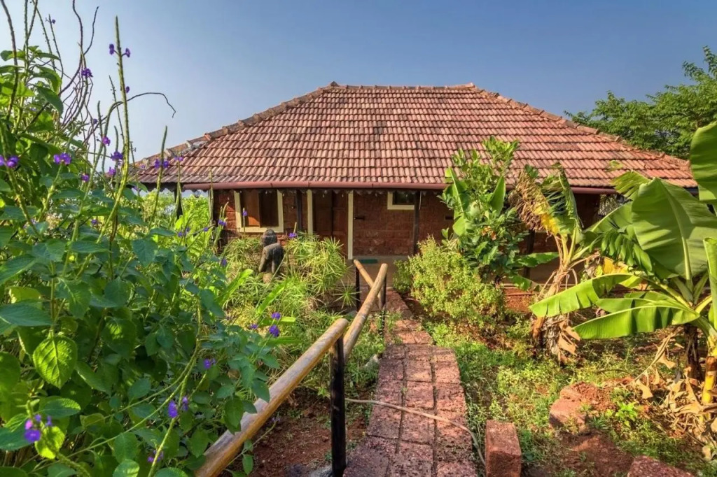 SaffronStays Villa 270, Dapoli