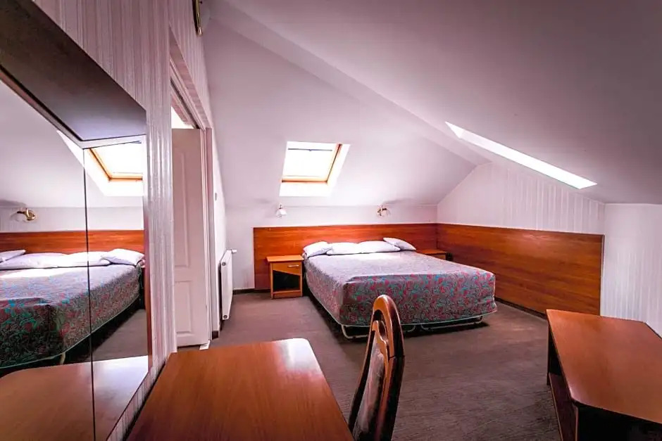 Hotel Twins