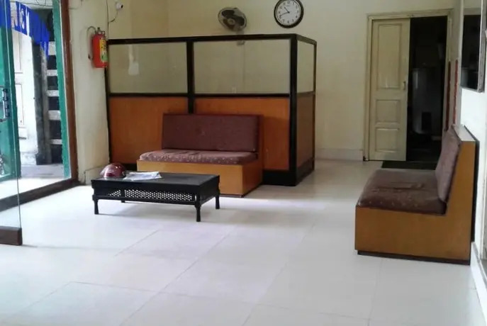 Goroomgo Hotel Good Luck Raipur
