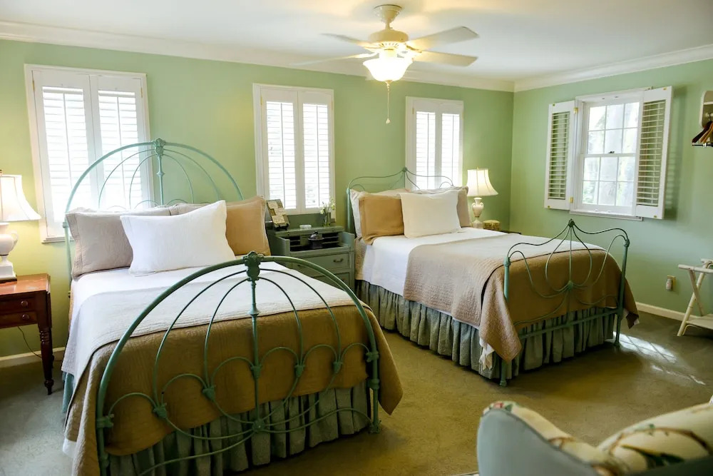 Green Tree Inn
