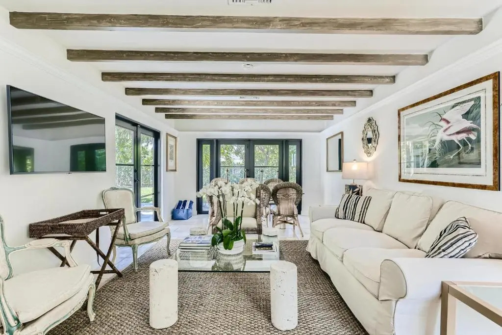 Cortez Bungalow, 3 Bd 2 Ba, Private Pool
