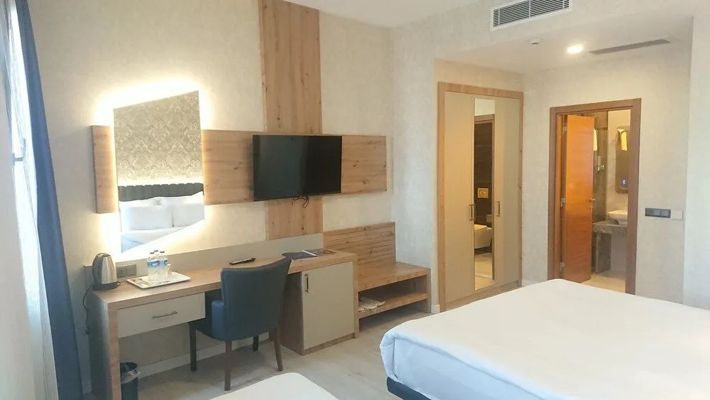 Isnova Hotel Airport