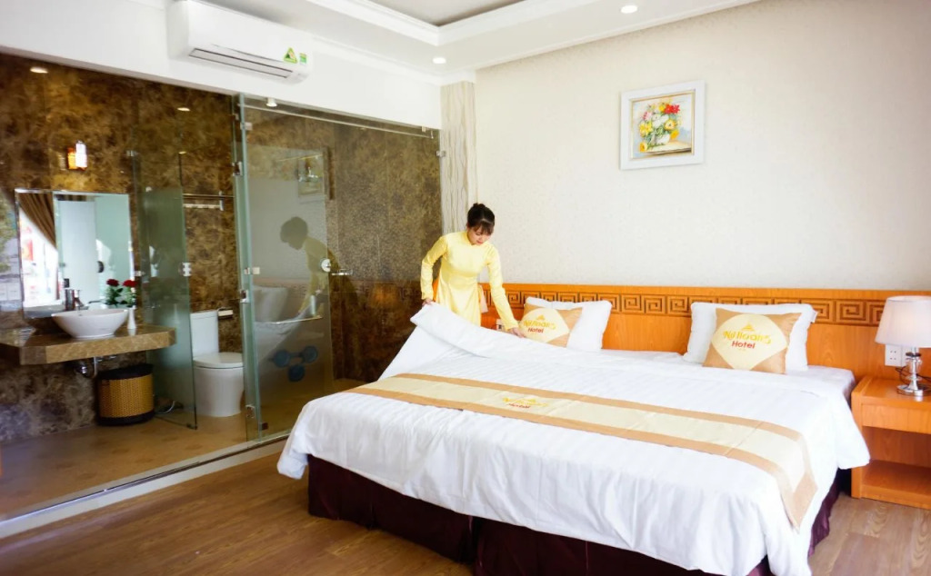 NỮ HOÀNG HOTEL