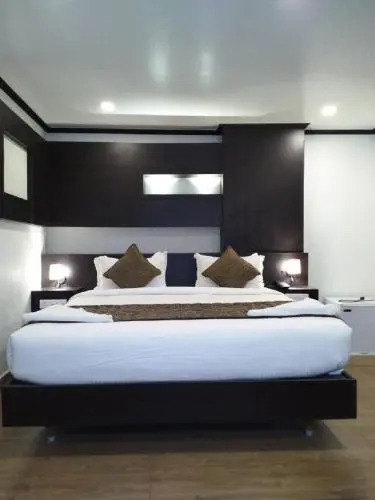 saravanaa residency