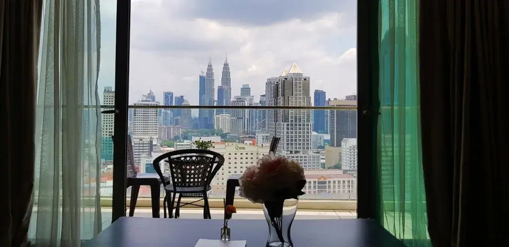 Dream Home & Castle in the Sky Hostel