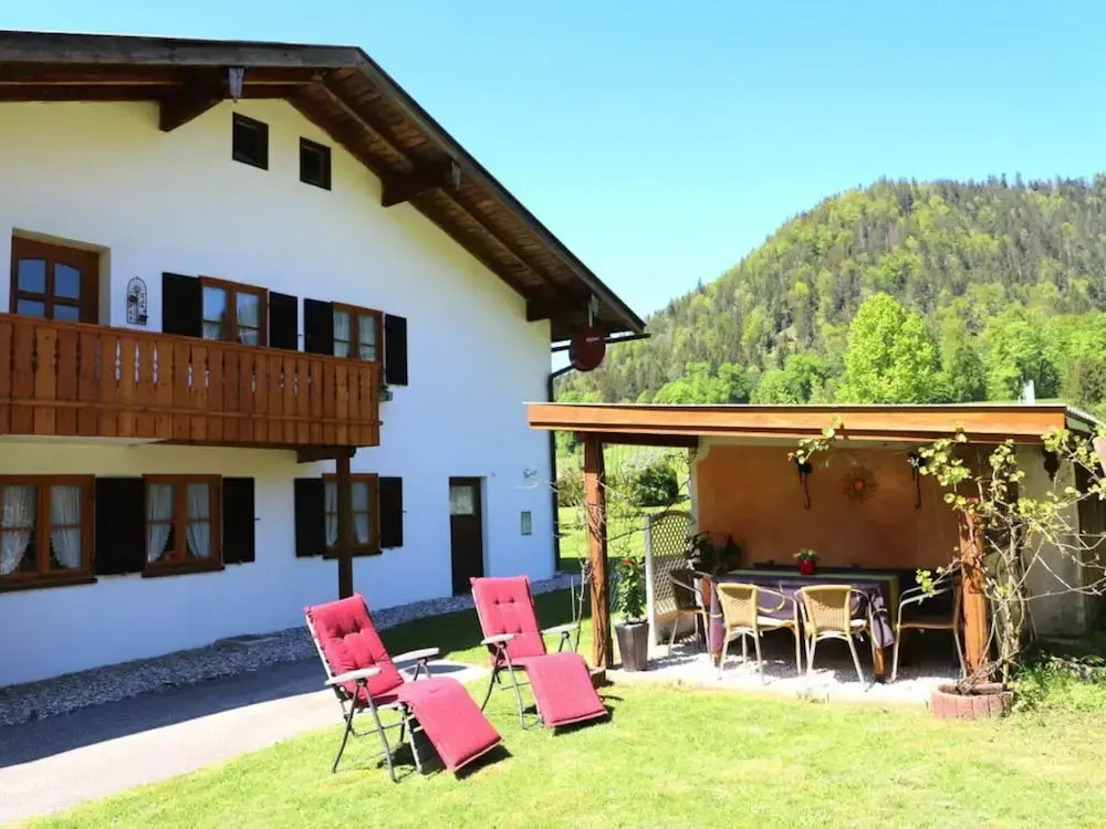 Rossfeld Modern Retreat