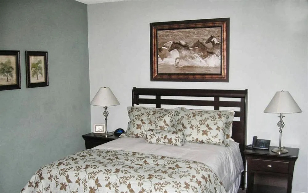 Triangle Inn Resort