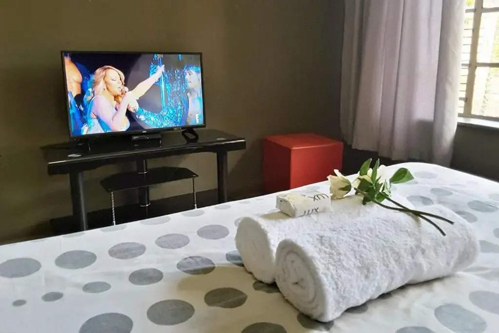 Cozy Hatfield Condo