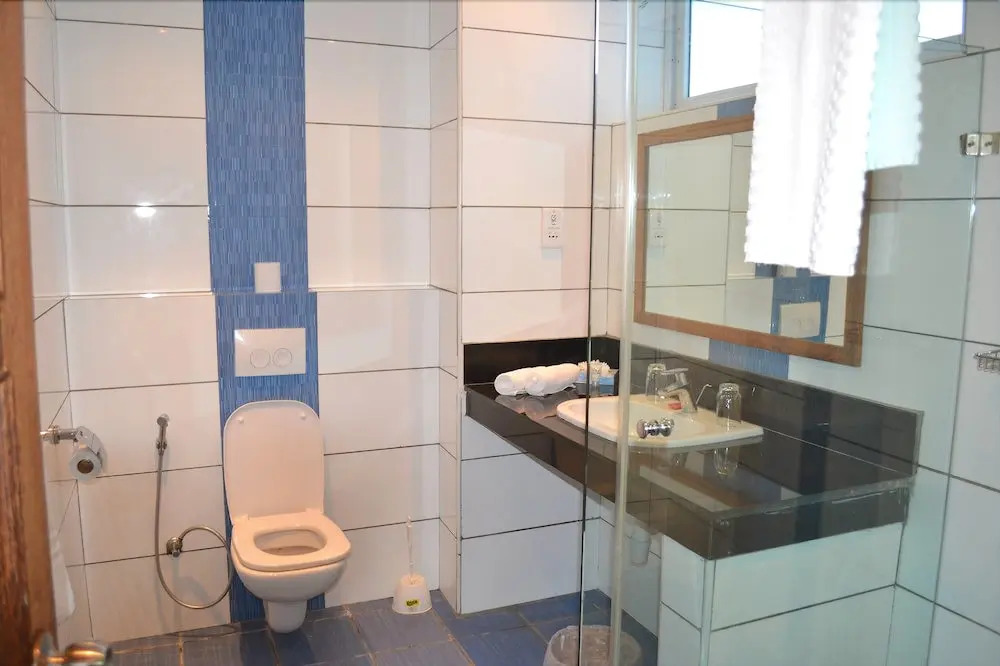 Modern Beachfront Studio Apartment B44