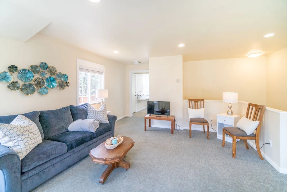 Seaside Prom 2 Bedrooms 2 Bathrooms Home