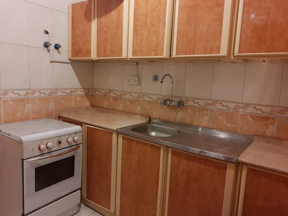 OYO 541 The Mar Furnished Apartments