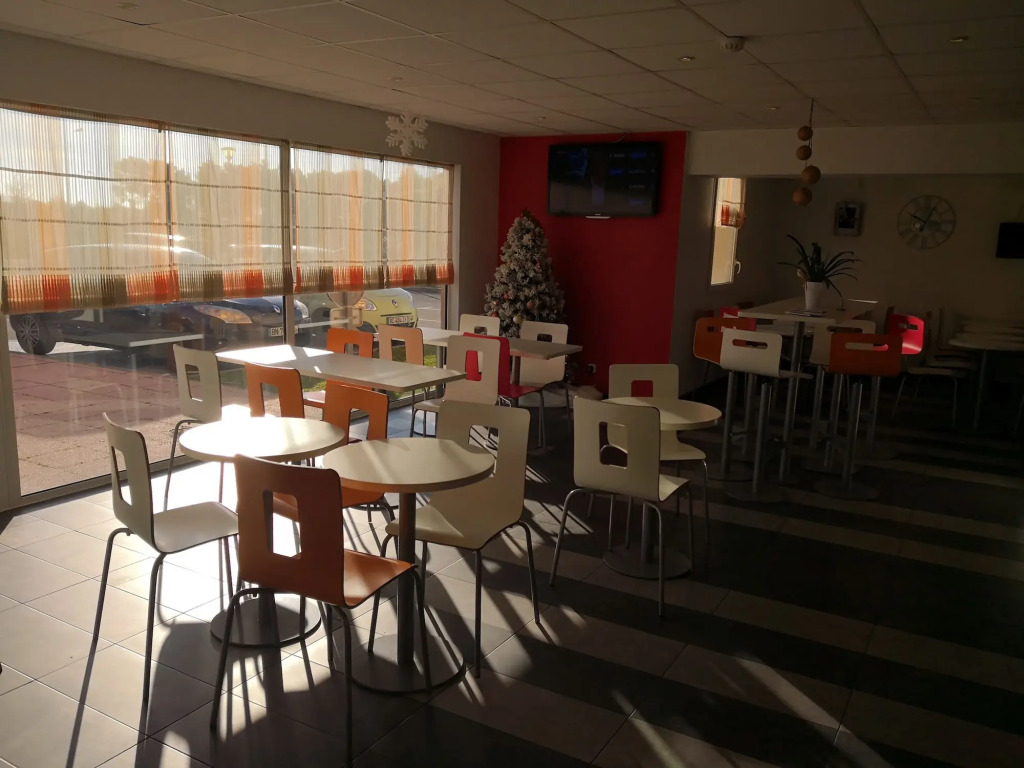 Hotel HubOne3 Istres