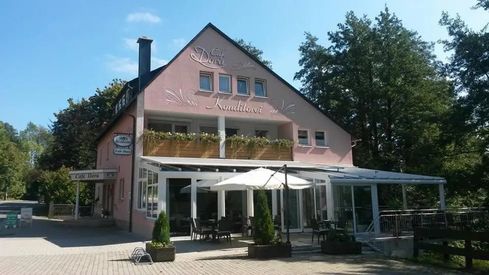 Hotel Konditorei Cafe Dora