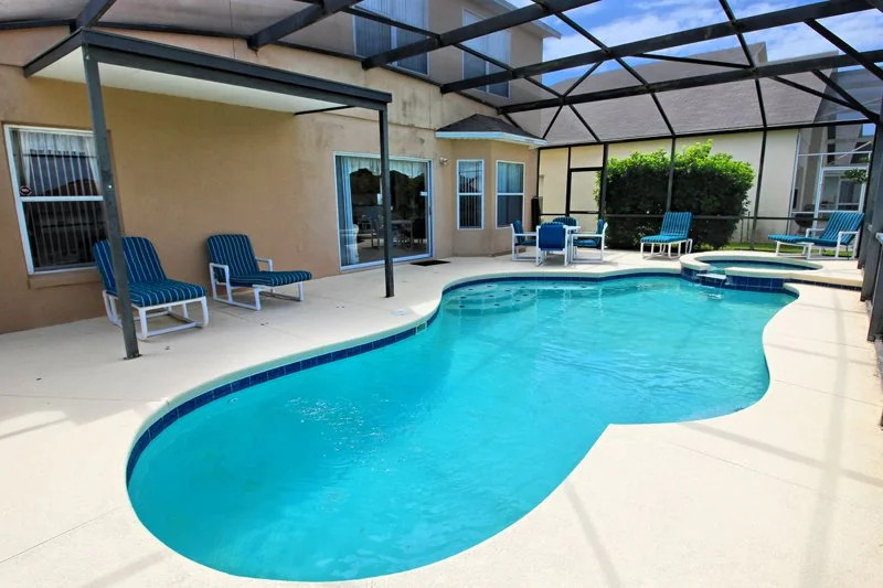 4 Bedrooms Home with Private Pool by RedAwning