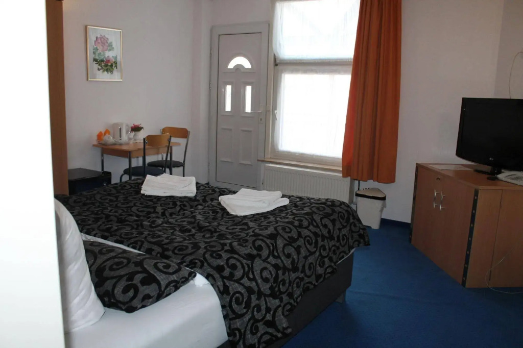 City Lounge Hotel