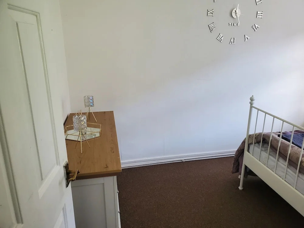 Stunning 2-bed Flat in Haverfordwest