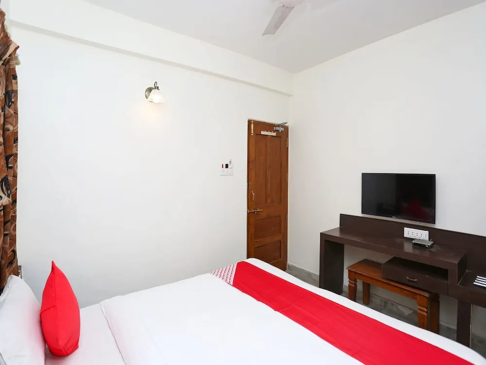 Vijay Palace by OYO Rooms