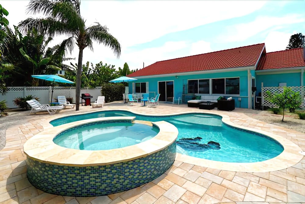 Manatee Cottage 2 Bedrooms 2 Bathrooms Home