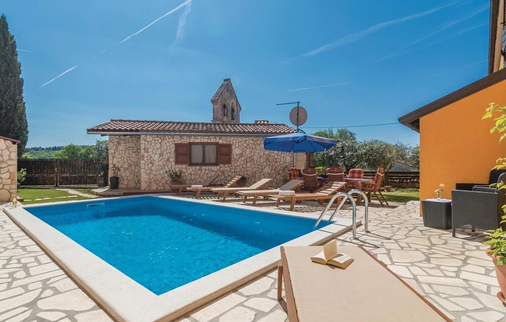 1 Bedroom Stunning Home In Bacva