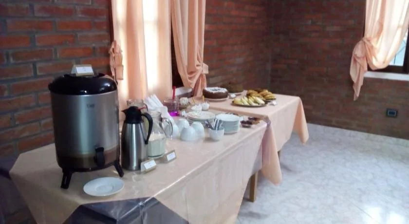 Madre America Hotel & Hostel