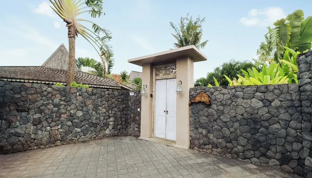 Alea Estate by Villa Finder
