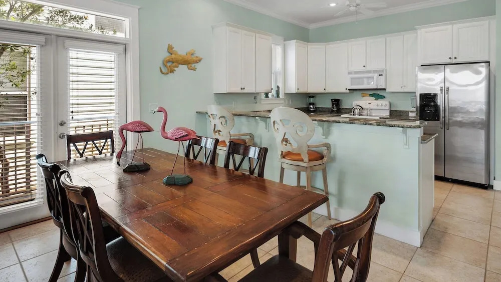 Close to Beach Access & Rosemary~ Seacrest Lagoon Pool Access