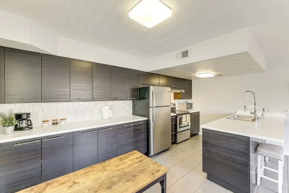Community Pool: Scottsdale Condo 2 Mi to ASU
