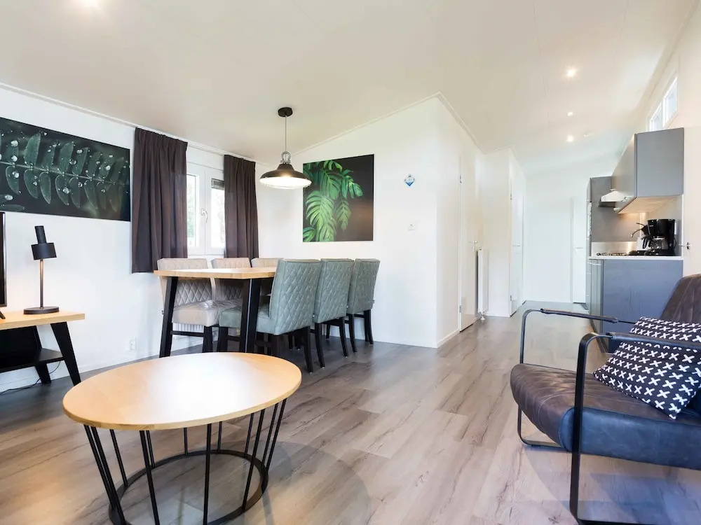 Modern Chalet Near De Veluwe National Park