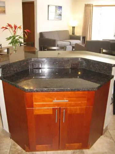 Put-in-Bay Poolview Condo #8