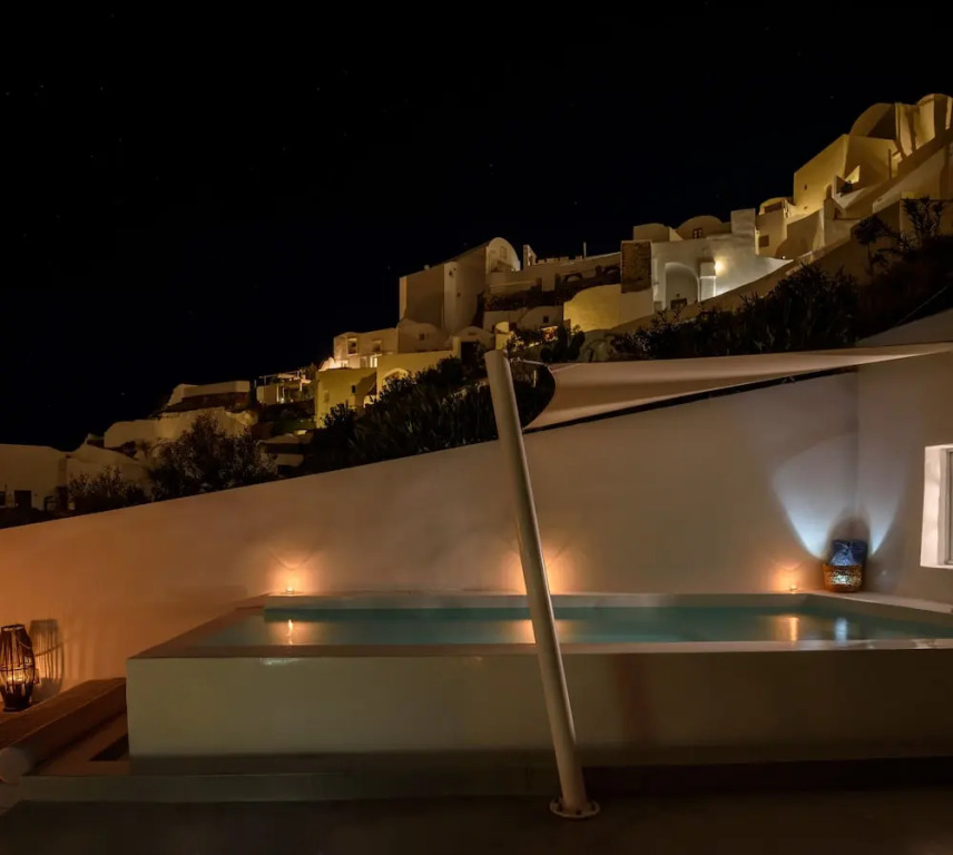 Lathouri Cave Villa