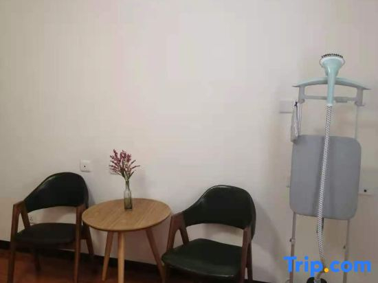 Jingcheng Business Hotel (Beijing Shilihe Metro Station)