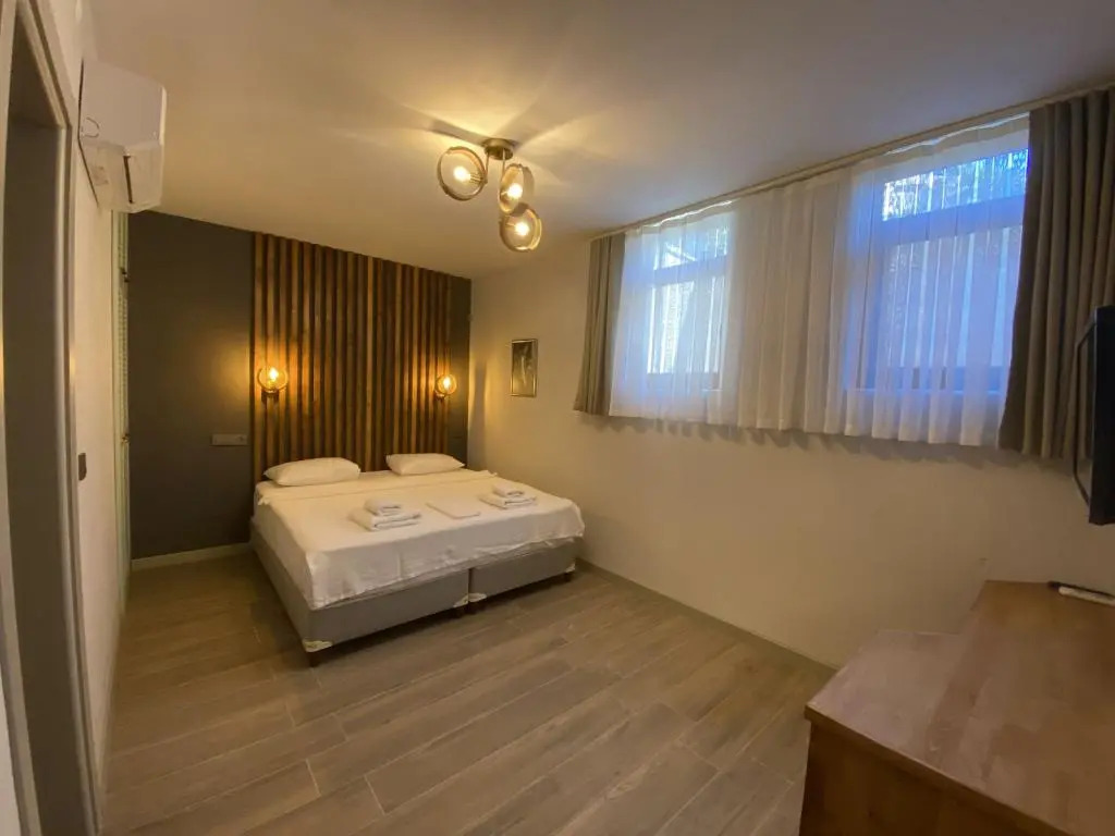 Elyada Konuk Evi (+8 Yaş )