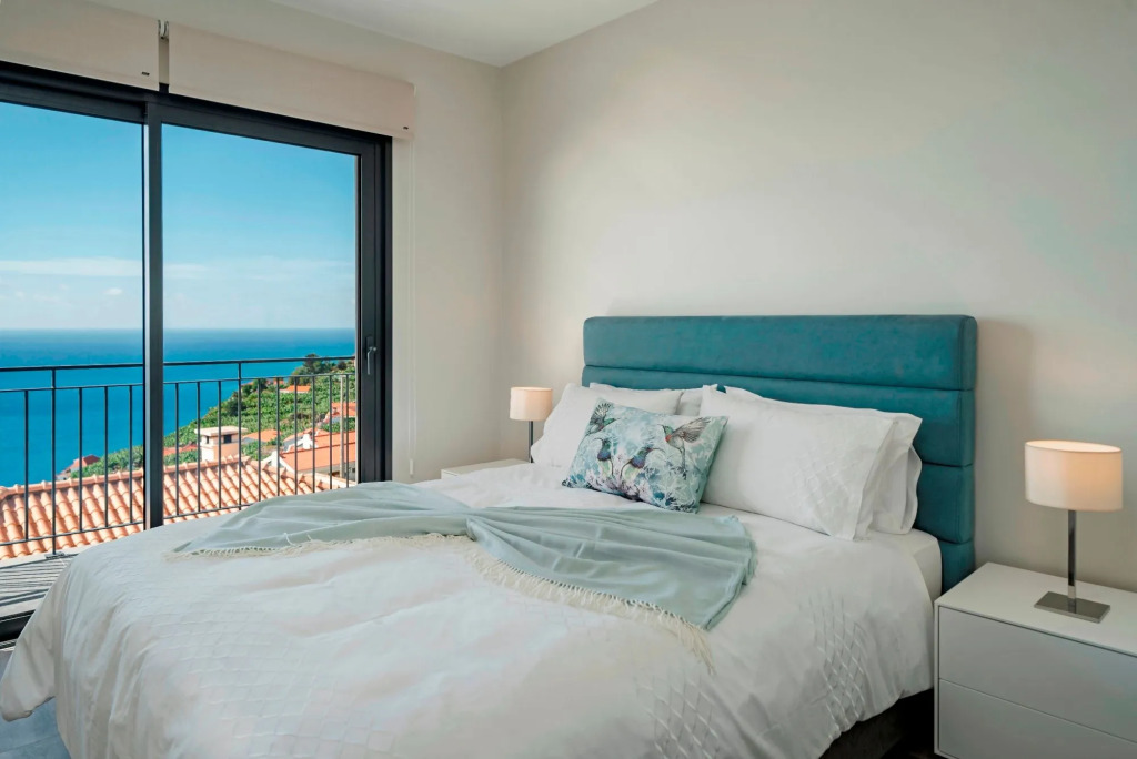 Contemporary villa in Calheta, stunning views, heated pool | Amaro Sunset