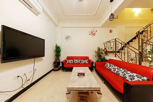 Four Seasons Duke Hostel