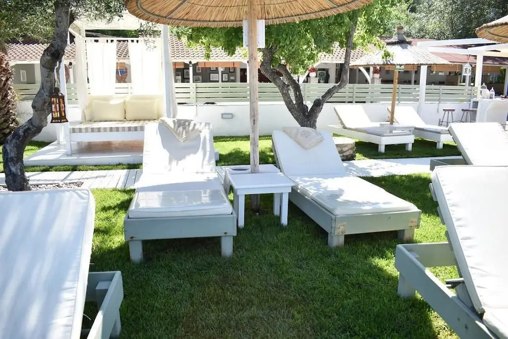 Mango Hotel