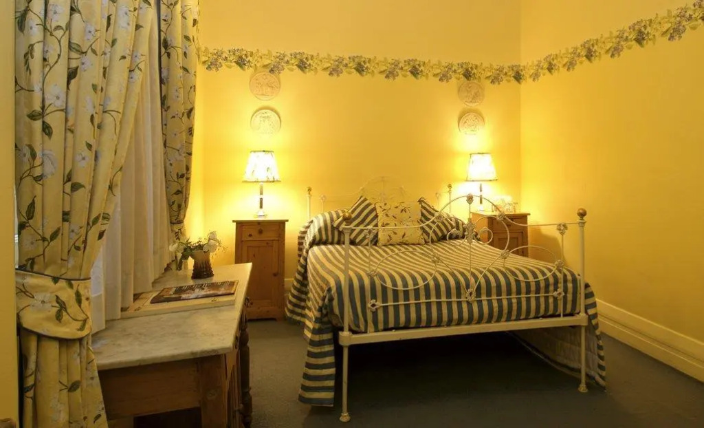 The Russell Boutique Hotel