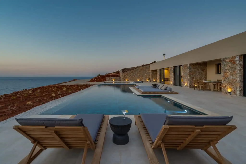 ARion Aesthesis Villa Fire Pit & Heated Pool